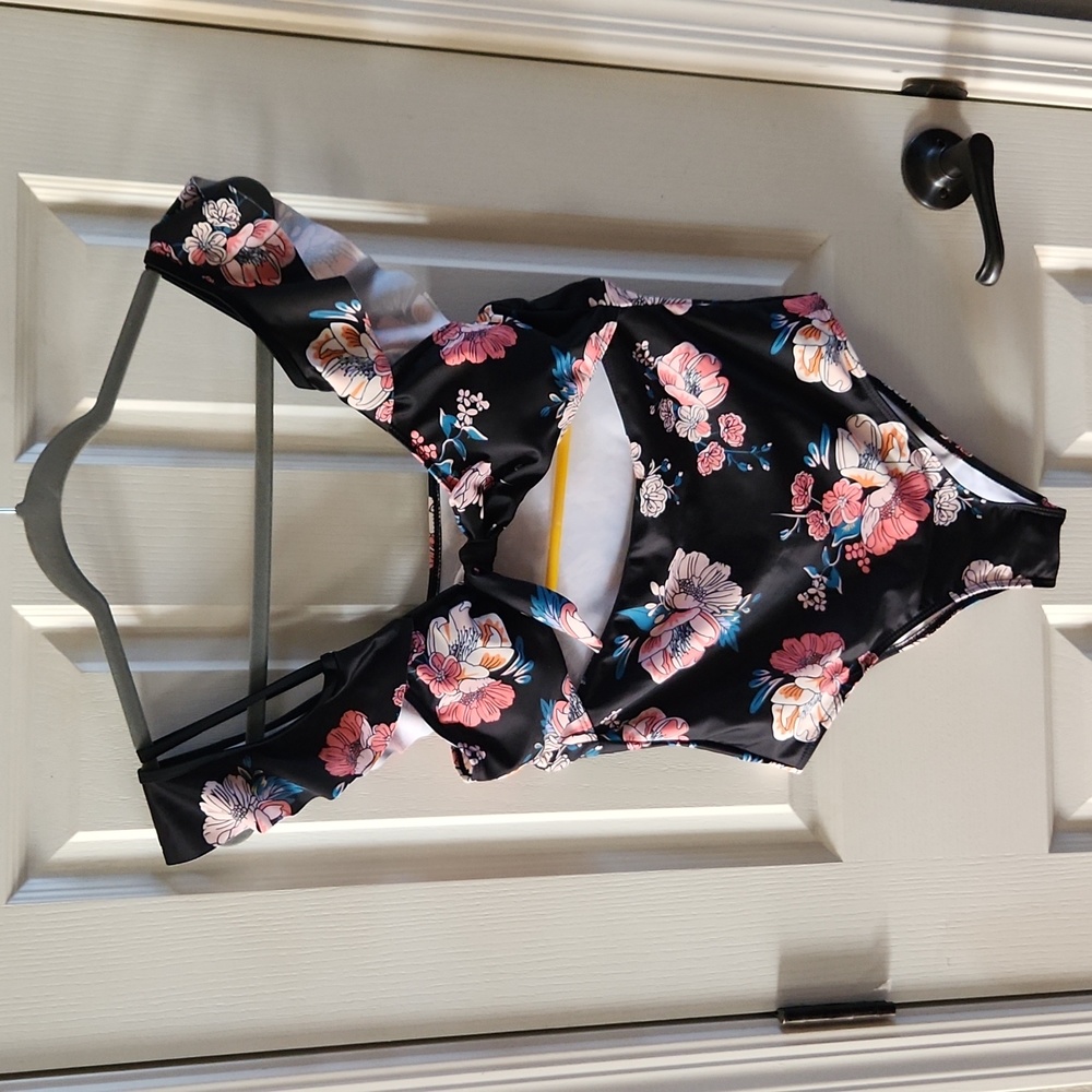 Swim suit